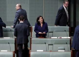 অস্বাভাবিক কায়দায় মন্ত্রী ছুঁয়েছেন- অস্ট্রেলিয়ার সাবেক নারী সাংসদ অস্ট্রেলিয়ার সাবেক নারী সাংসদ